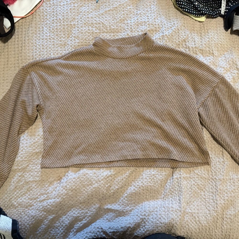 Cropped long sleeve